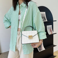 Bolso Alba – Mini Bolso Cuadrado con Cinturón