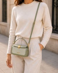 Bolso Colette verde llevado cruzado